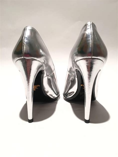 prada silver herls